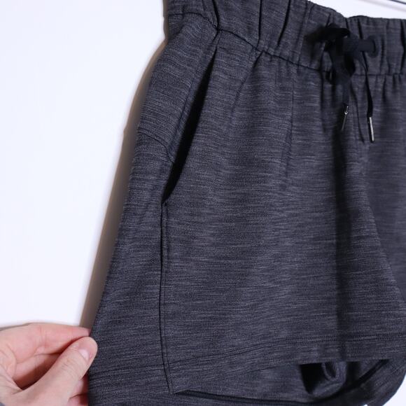 LULULEMON On The Fly Short Heathered Black Medium Rise Casual Women's 4 - Picture 4 of 9